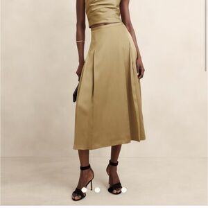 Banana Republic Factory SLUB SATIN PLEATED MIDI SKIRT